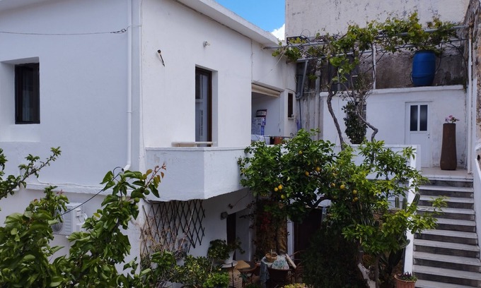 Koum Kapi Apartment | Cozy 3-bedroom stone apartment in kissamos 200m from the beachnSea view