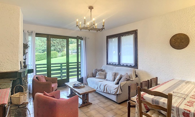 Combloux Apartment | Cozy 3-room apartment with fireplace and covered parking at the foot of the slopes in Combloux