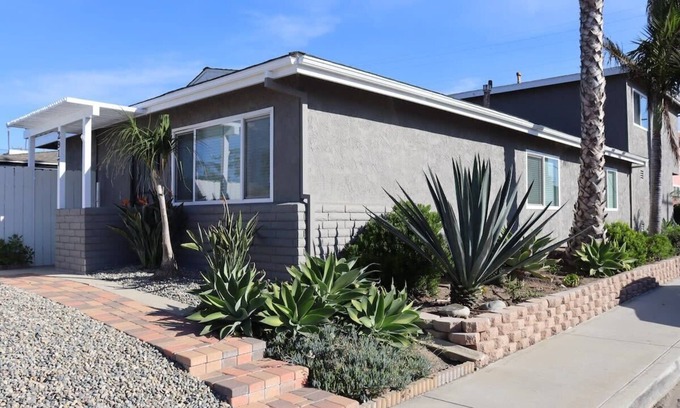 San Clemente House | Cozy 3BR Beach & Golf Retreat