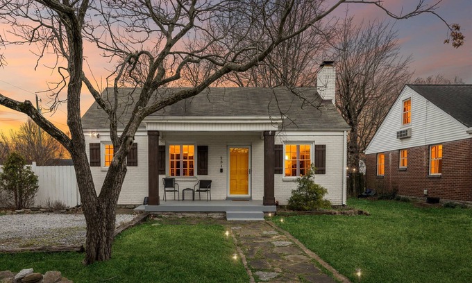 Glencliff House | Cozy 3BR Cottage | South Nashville Near Downtown