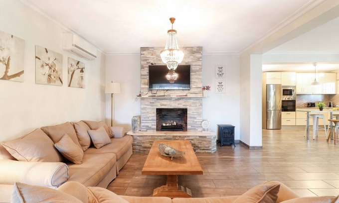 Nikki Beach House | Cozy 4 Bdrms Villa 100m Away From The Nikki Beach!