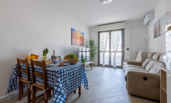 Pisa Apartment | Cozy 86 sqm apartment, able to comfortably accommodate up to 4 people, located on the third floor of a building with lift.The property, located in a quiet residential area, is about 2 km from Piazza Vittorio Emanuele II and the center of Pisa, with all i