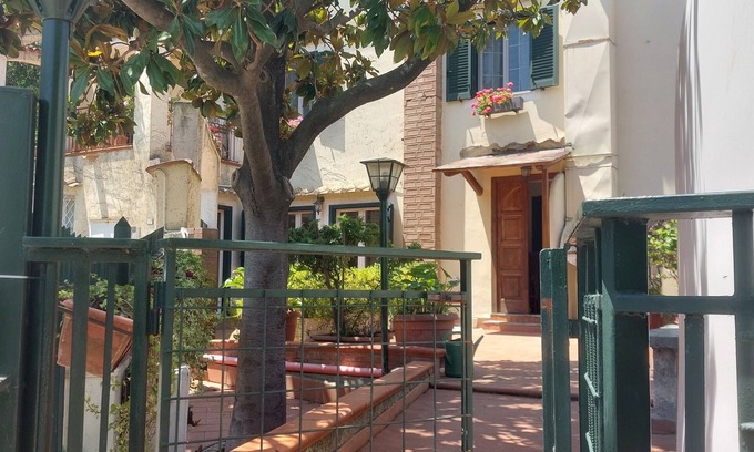 Dragonea Apartment | Cozy abode in verdant area 3km from the Amalfi Coast
