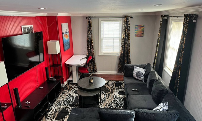 Towson House | Cozy and comfortable four bedroom home with all you need for a great stay