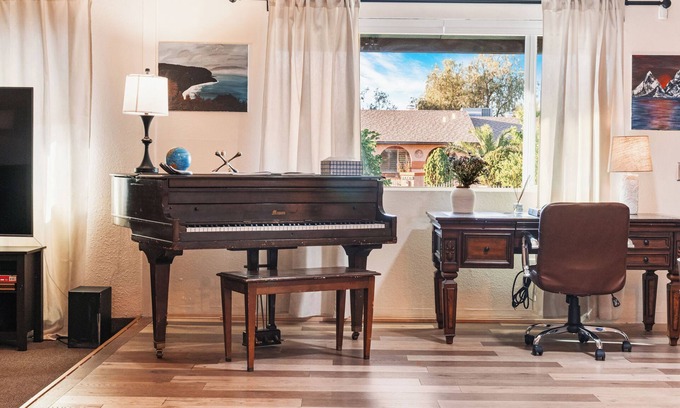 Deer Valley House | Cozy and relaxing atmosphere, located in North Phoenix