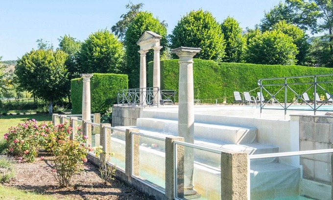 Montbrun-les-Bains Apartment | Cozy Apartment with Swimming Pool