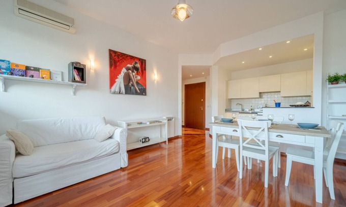 Albaro Apartment | Cozy apartment equipped with every type of comfort to accommodate up to 2 people. The flat is located in a quiet residential area equipped with the essential services for a comfortable stay, just a 7-minute walk from the Genova Sturla station, with which