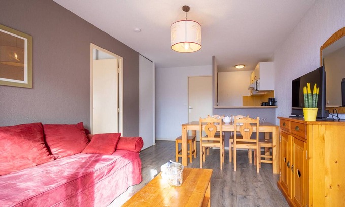 Peyragudes Apartment | Cozy apartment for 6 with balcony, parking, and slopes access
