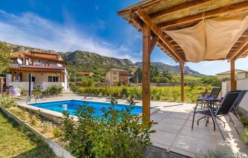 Baska Apartment | Cozy Apartment In Baska With Swimming Pool