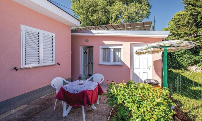 Zurkovo Apartment | Cozy apartment in Kostrena with WiFi