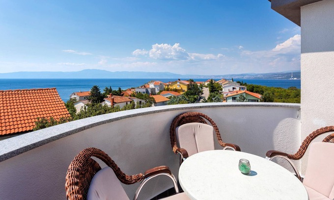 Municipality of Omisalj Apartment | Cozy apartment in Omisalj with kitchen