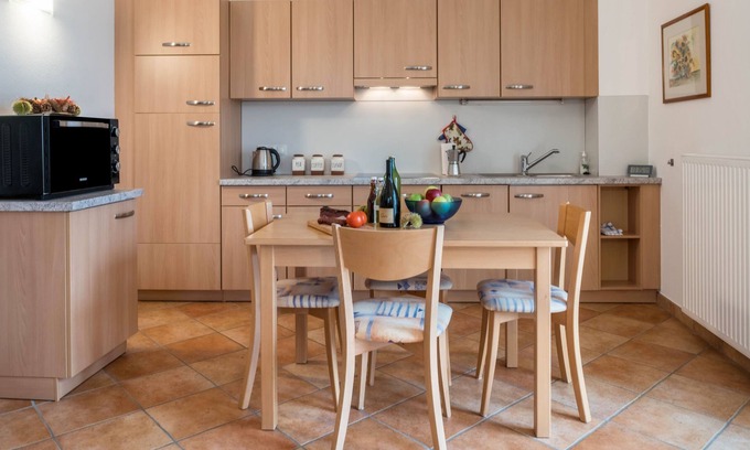 Terlano Apartment | Cozy apartment in the middle of vineyards, Wi-fi, terrace, free bus/train ticket