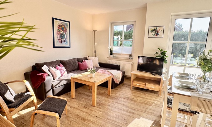 Horumersiel Apartment | "Cozy apartment Tidenhuus - 56 sqm for up to 4 persons"