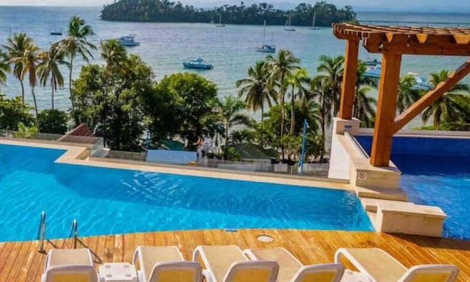 Samana Apartment | Cozy Apartment with Spectacular Bay View, Big Terrace, Full AC, Pool.