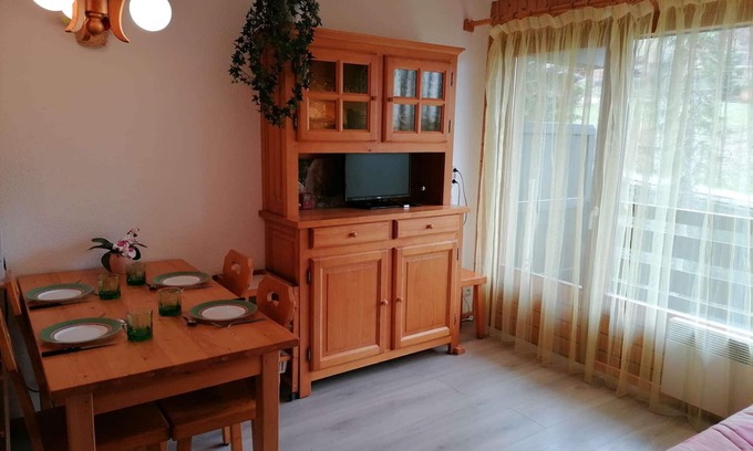 Le Grand-Bornand Apartment | Cozy apt for 5, 300m to slopes, parking, pets allowed