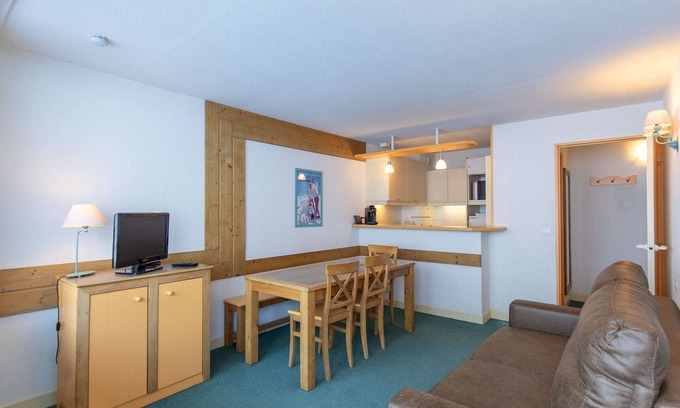 La Mongie Apartment | Cozy Apt for 6, Balcony, Parking, Ski-in/Ski-out, Stunning Views, Montana II