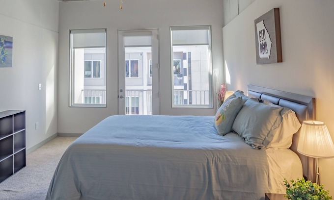 SoNo Apartment | Cozy Atlanta 2BR with Balcony