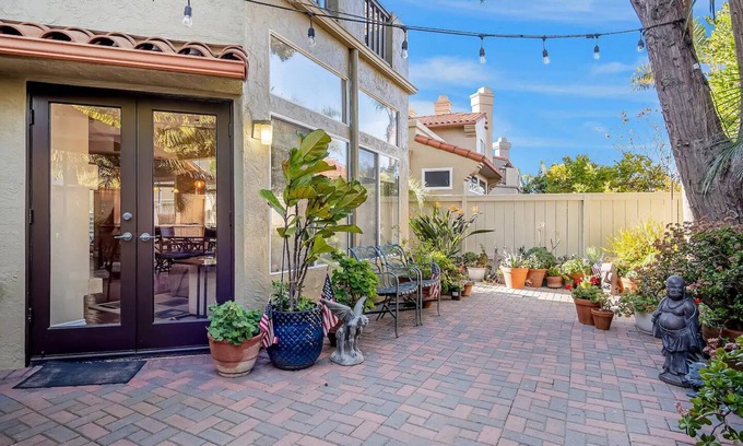 La Jolla Mesa House | Cozy Beach Retreat - La Jolla, CA