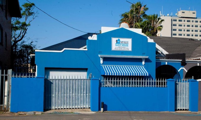 Southernwood House | Cozy Blue Guesthouse