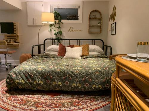 Crescent Heights Apartment | Cozy Boho Studio Suite