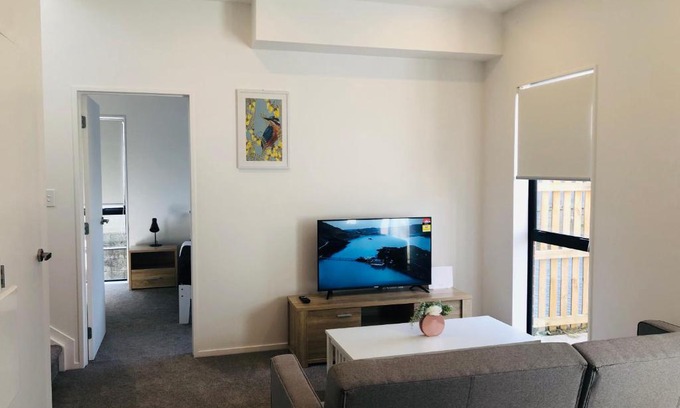 Auckland Villa | Cozy Brand New Townhouse 24