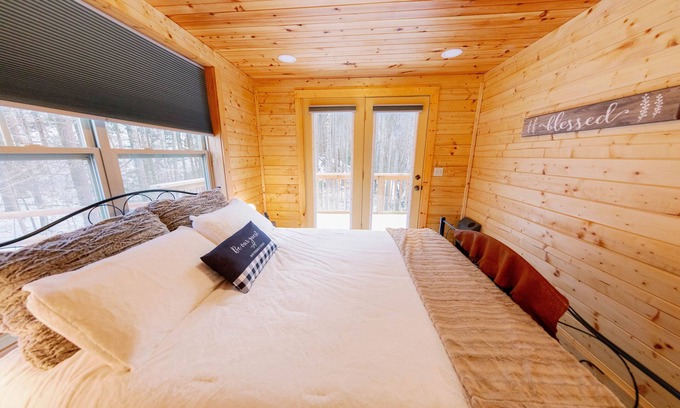 Roan Mountain Cabin | Cozy Cabin #2 - 4 Wheel Drive highly recommended during Winter