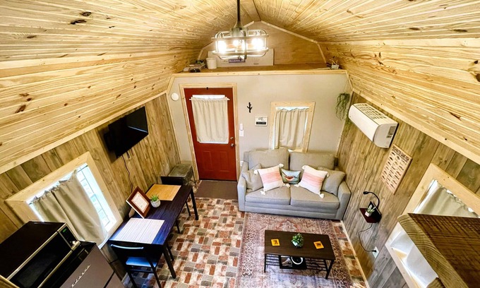 Jerusalem Cabin | Cozy cabin. 5 miles from National forest for hiking atv adventures and more