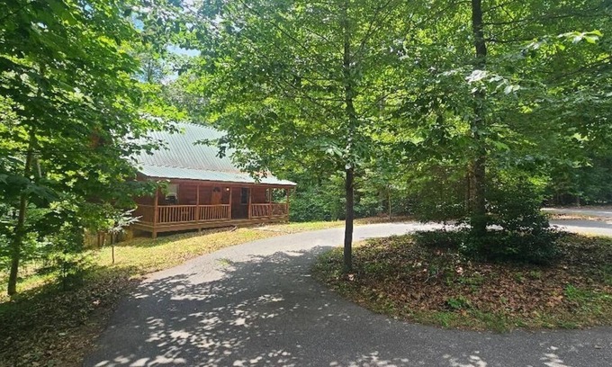 Reserve at Fairystone Cabin | Cozy cabin in a beautiful rustic community w lakes, mountains, wineries & more.