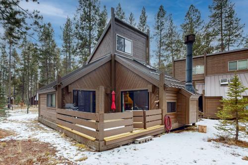 Overlook Park House | Cozy Cabin