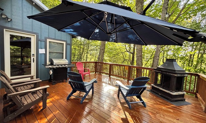 Charter Hills Cabin | Cozy cabin with boosted Wi-Fi, half a mile from Beech Ski Resort