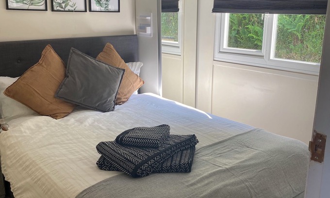 Bucks Cross House | Cozy Chalet - Close to Coastal Trail