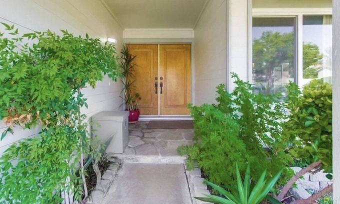Poway House | Cozy, chic 2-bedroom house in the heart of Poway