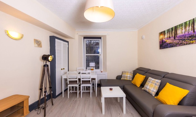 Tollcross Apartment | Cozy City Centre 1 Bedroom Apt by the Meadows! 7