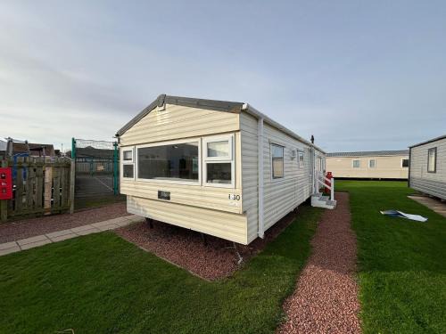 Eyemouth Apartment | Cozy Coastal caravan in Eyemouth