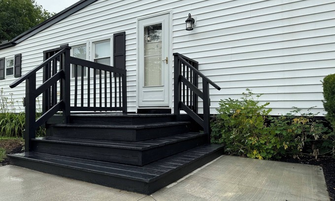 Bath House | Cozy Cohocton River Getaway