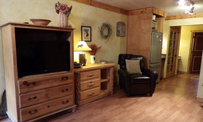 Taos Ski Valley Condo | Cozy Condo in the Pines