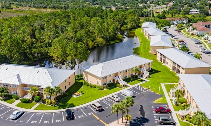 Deep Creek Condo | Cozy condo on the first level of friendly community!