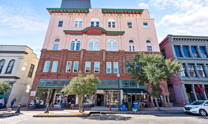 Wilmington Historic District Condo | Cozy Convenient downtown Condo