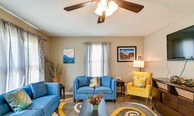 Fayetteville House | Cozy + Convenient Fayetteville Home ~ 7 Mi to Dtwn