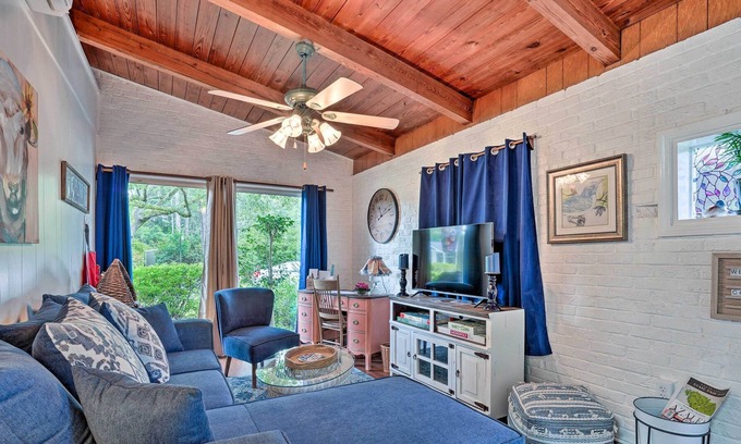Summerville Historic District Cottage | Cozy Cottage < Half-Mi to Golfing!