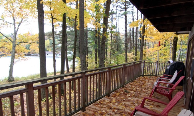 Muskoka Lakes Cottage | Cozy Cottage on Lake Muskoka! 3bdrm, 2 bath! Beach + Sandbar! South Exposure!