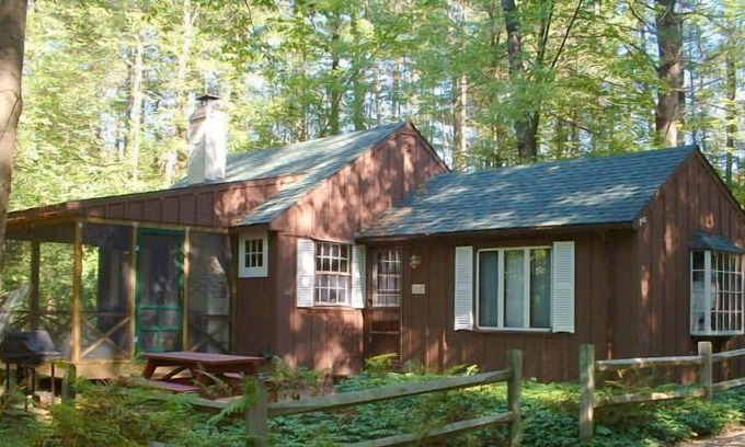 Holderness Cottage | Cozy Cottage on Quiet White Oak Pond