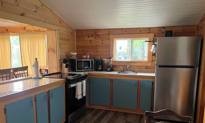 Belfast Cabin | Cozy Cottage on Swanlake