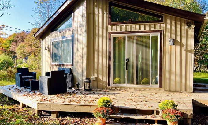 Mount Pocahontas Cottage | Cozy cottage retreat at the Poconos