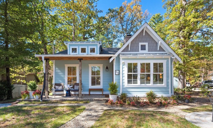 Flat Rock Cottage | Cozy Cottage within walking distance to all that Historic Flat Rock has to offer