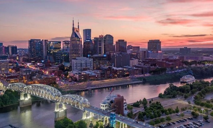 Charlotte Park House | Cozy double studio 15mi to BNA, 7mi to Broadway, 6mi to Vanderbilt