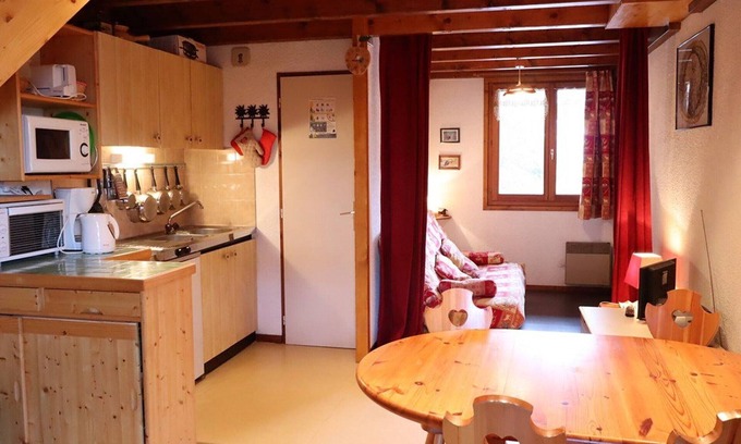 Beaufort Apartment | Cozy duplex 33m² in Arêches-Beaufort, 4 pers., ski-in/ski-out, pets allowed, parking
