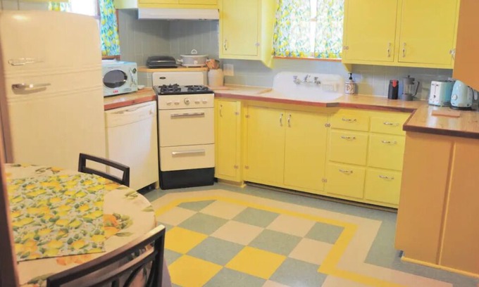 Cheyenne Apartment | Cozy Eclectic Vintage Apartment in 1940's Cottage