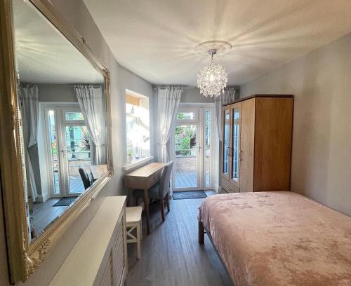 North Acton Apartment | Cozy+elegant Studio@ West London