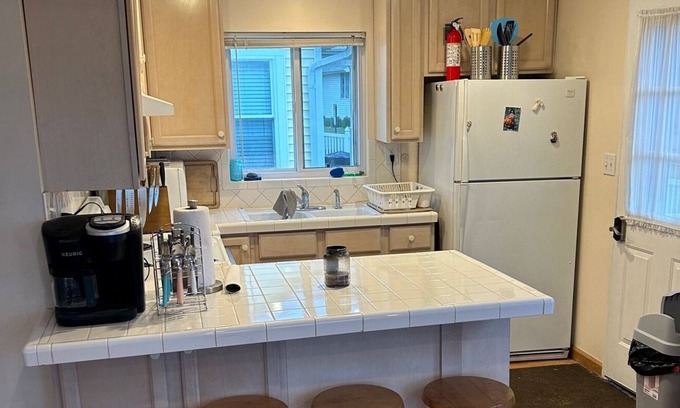 North Webster Cabin | Cozy, family-friendly cottage with comfortable appointments in a great community
